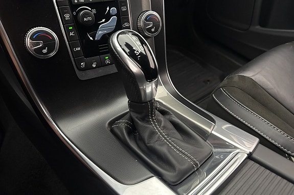 Volvo V60 25 of 29