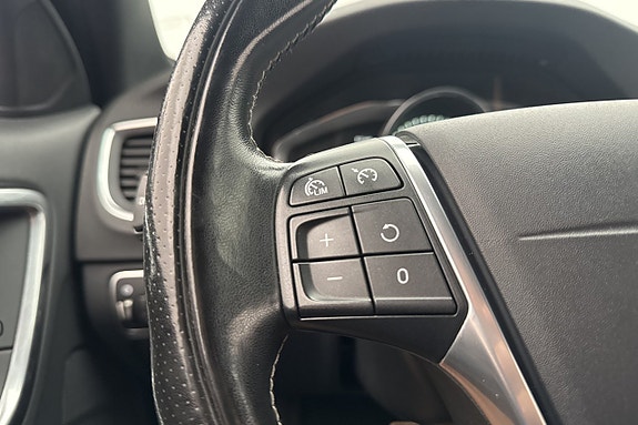 Volvo V60 14 of 29