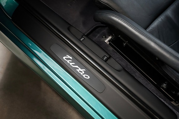 Porsche 911 16 of 29