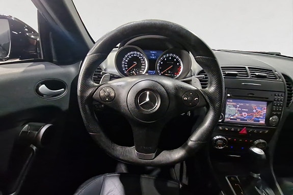 Mercedes-Benz SLK55 13 of 17