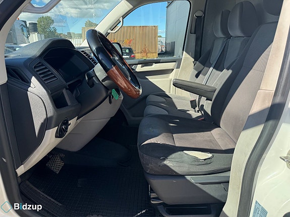 Volkswagen Transporter 20 of 27
