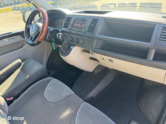 Volkswagen Transporter 19 of 27