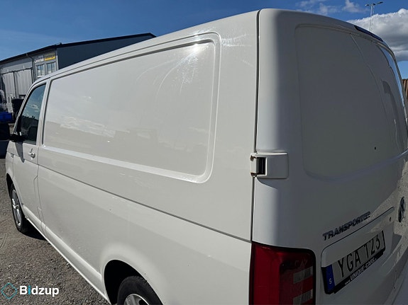 Volkswagen Transporter 15 of 27