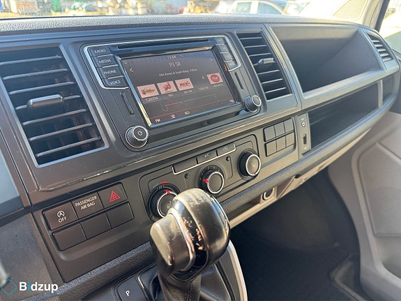 Volkswagen Transporter 22 of 27
