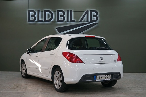 Peugeot 308 4 of 14