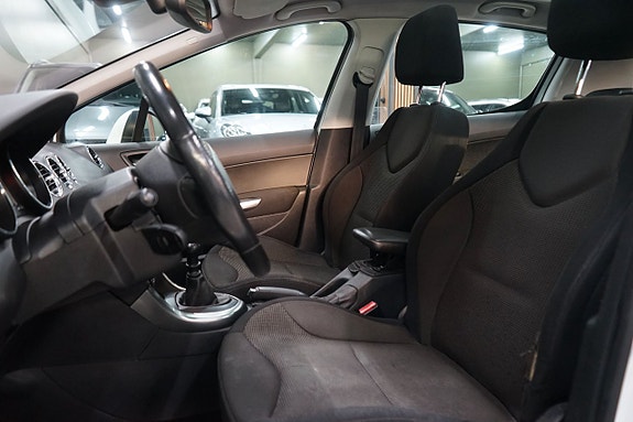 Peugeot 308 12 of 14