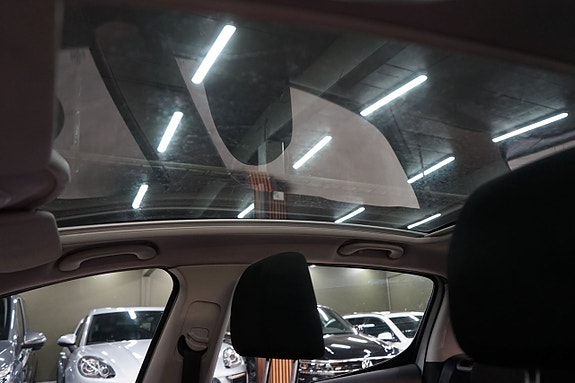 Peugeot 308 8 of 14