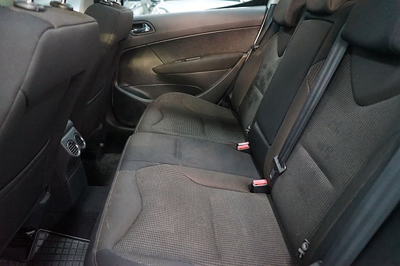 Peugeot 308 9 of 14