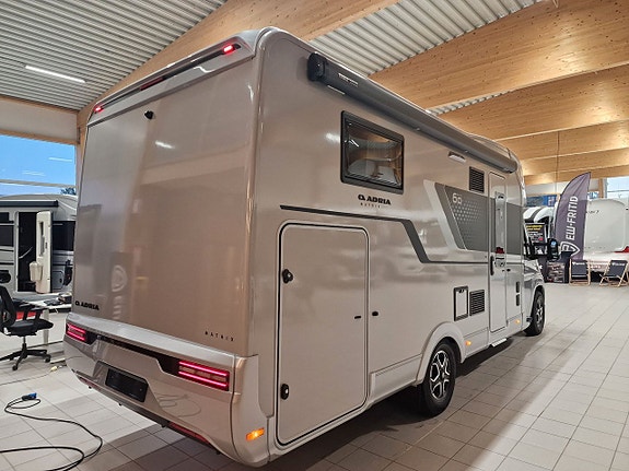 Adria MATRIX 670 SL 60Y (Auto+Markis+B-kamera+60 Year) 3 of 28