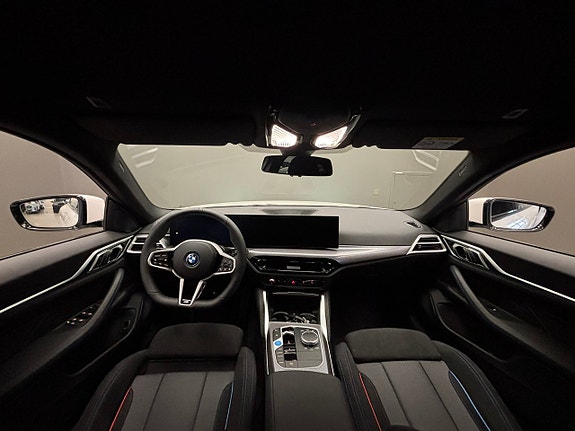 BMW i4 13 of 20