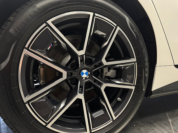BMW i4 14 of 14