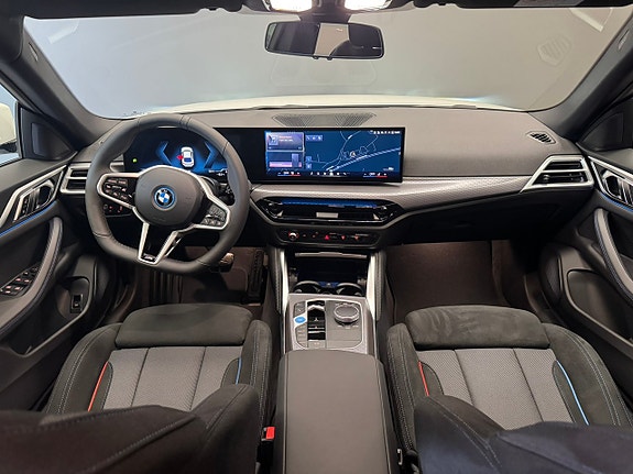 BMW i4 8 of 14