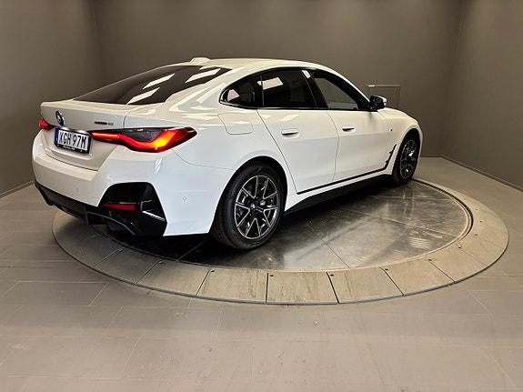 BMW i4 5 of 20