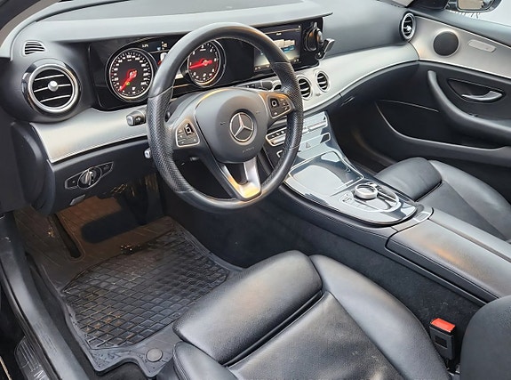 Mercedes-Benz E220 d 5 of 5