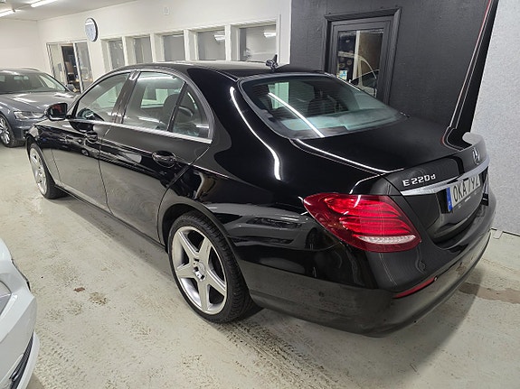 Mercedes-Benz E220 d 3 of 5