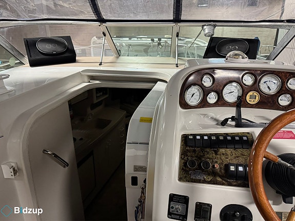 Larson 280 Cabrio 1996 9 of 26