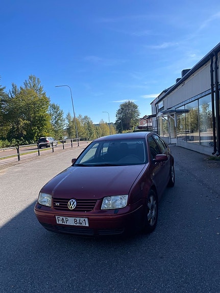 Volkswagen Bora 4 of 5