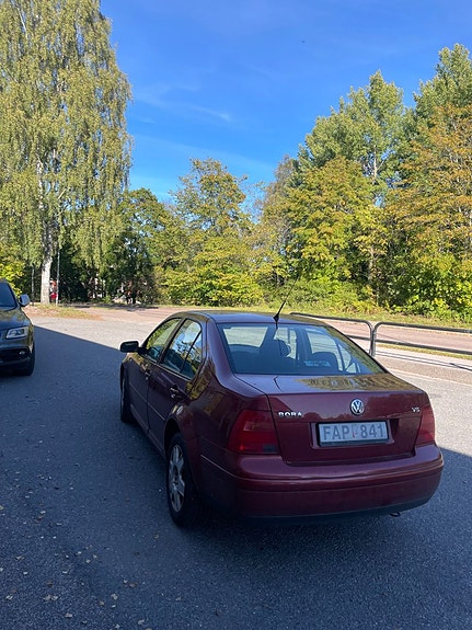 Volkswagen Bora 7 of 14