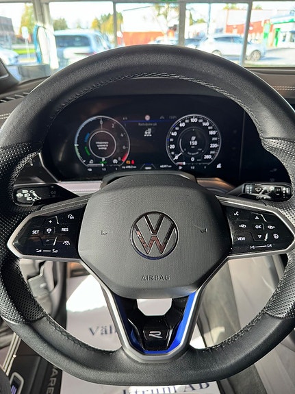 Volkswagen Touareg 14 of 18