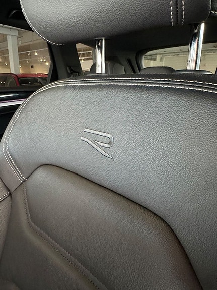 Volkswagen Touareg 5 of 18