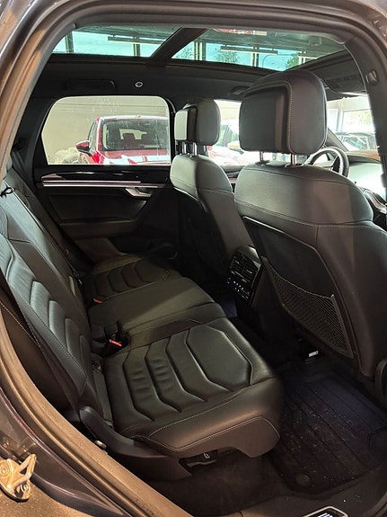Volkswagen Touareg 11 of 18
