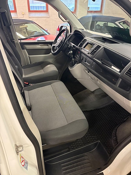 Volkswagen Transporter 13 of 20