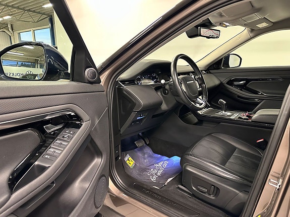 Land Rover Range Rover Evoque 5 of 5