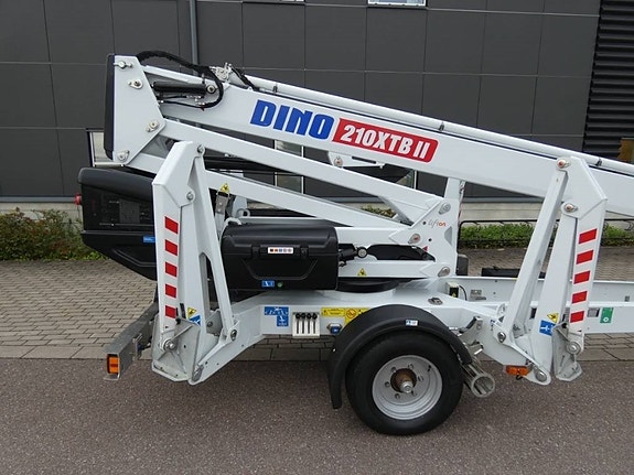 Dino 210 XTB II 7 of 9