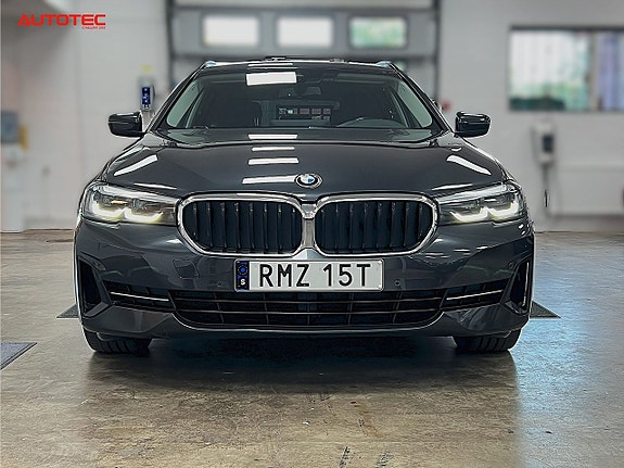 BMW 530e 2 of 27