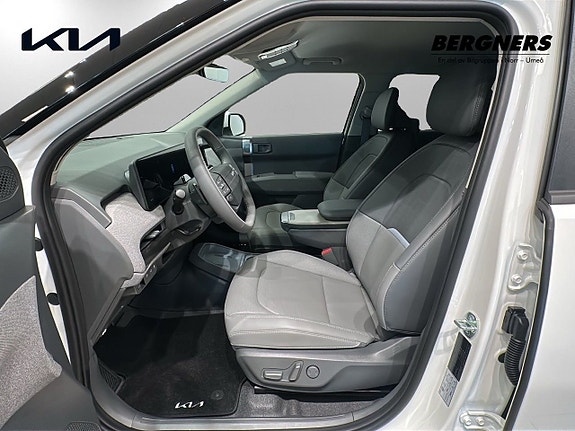 Kia EV3 8 of 17