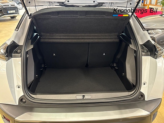 Peugeot 2008 14 of 17