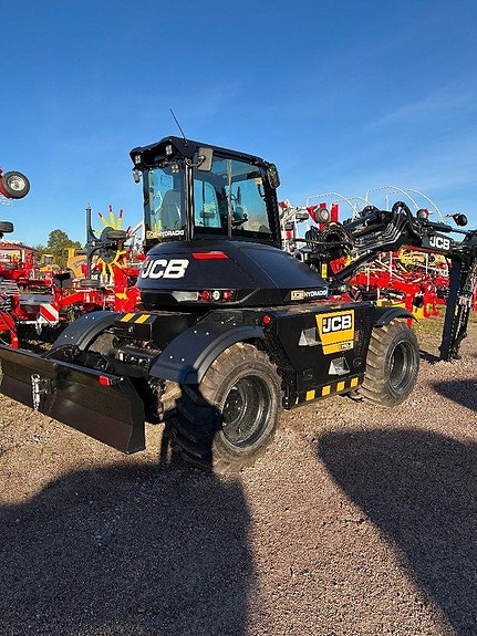 JCB Hydradig 110W 2 of 4