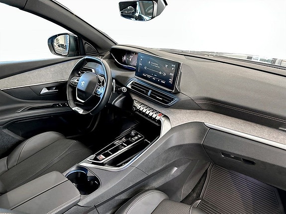 Peugeot 3008 13 of 17