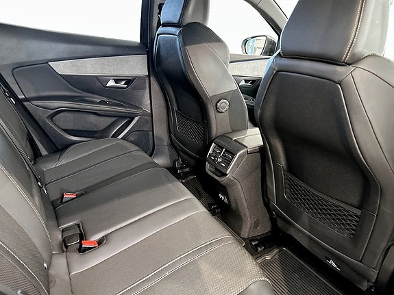 Peugeot 3008 14 of 17