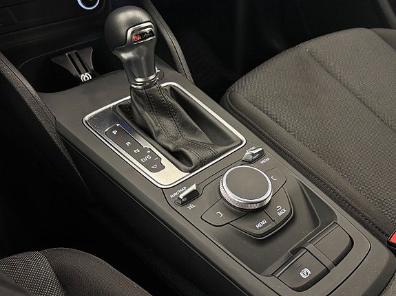 Audi Q2 10 of 17