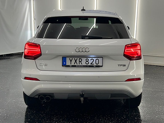 Audi Q2 6 of 17