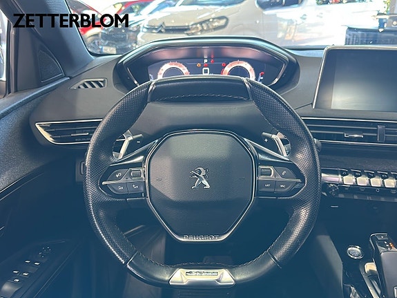 Peugeot 3008 12 of 17
