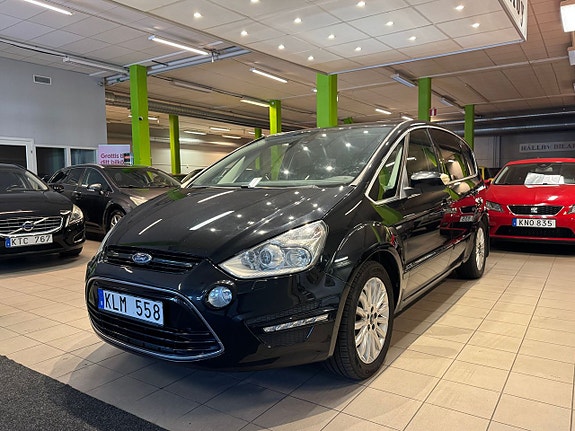 Ford S-MAX 3 of 5