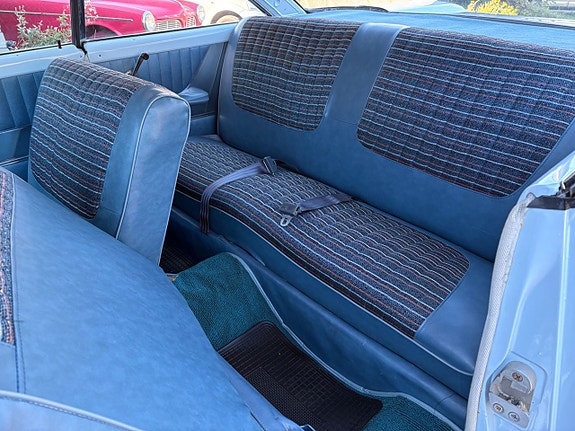 Ford Galaxie 20 of 26