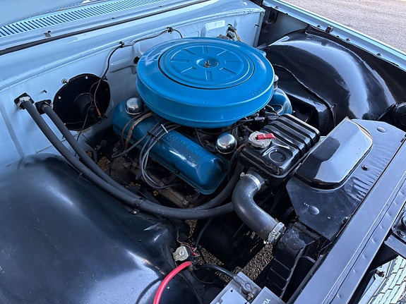 Ford Galaxie 24 of 26