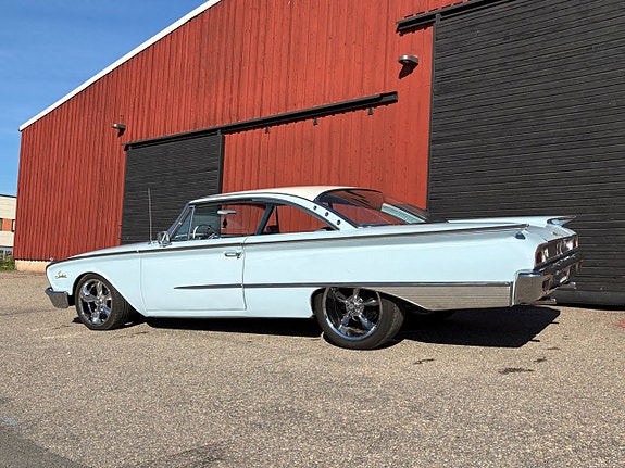 Ford Galaxie 26 of 26