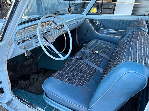Ford Galaxie 15 of 26