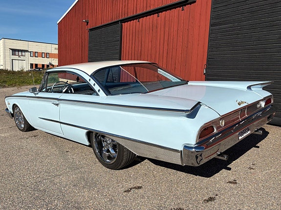 Ford Galaxie 12 of 26