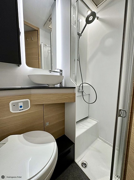 Adria Coral Xl 660 SL 12 of 16