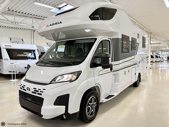 Adria Coral Xl 660 SL 5 of 16
