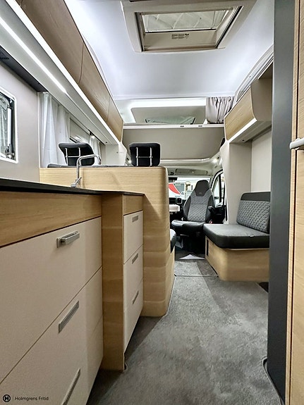 Adria Coral Xl 660 SL 13 of 16