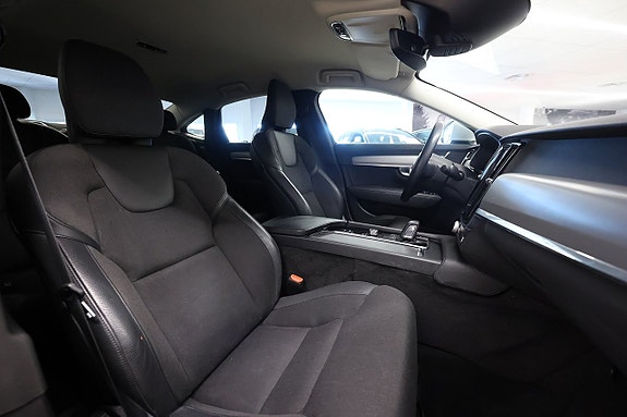 Volvo S90 14 of 24
