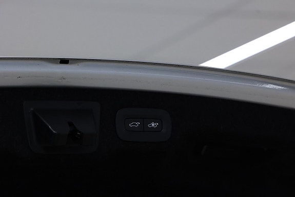 Volvo S90 10 of 24