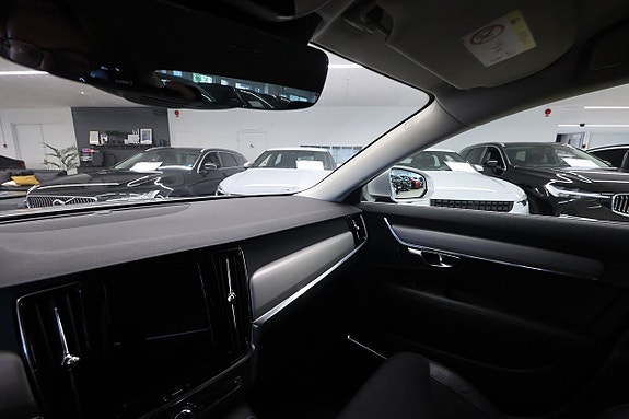Volvo S90 19 of 24