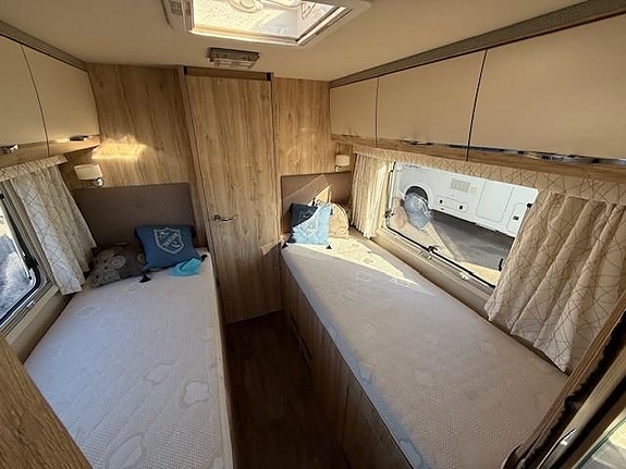 Eura Mobil Eura Mobil IL 730 EB  | SOMMARKAMPANJ | 1 Ägare | Låga Långbäddar | 1 165 mil 10 of 12